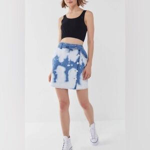 ✨BDG Urban Outfitters POLLY Bleached Tie Dye Button Front Denim Skirt Size S✨